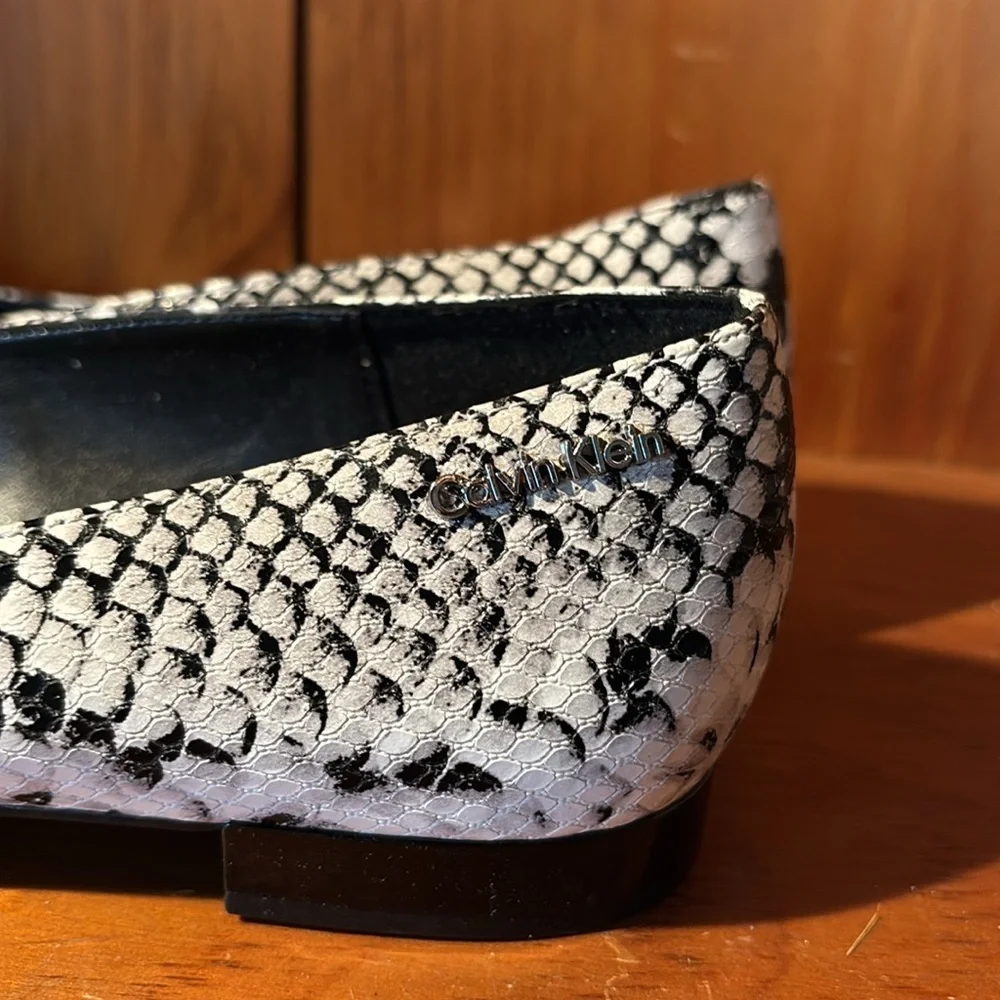Calvin Klein Emerin Snake Print Leather Dressy Ballet Flats size 8 - Picture 3 of 9